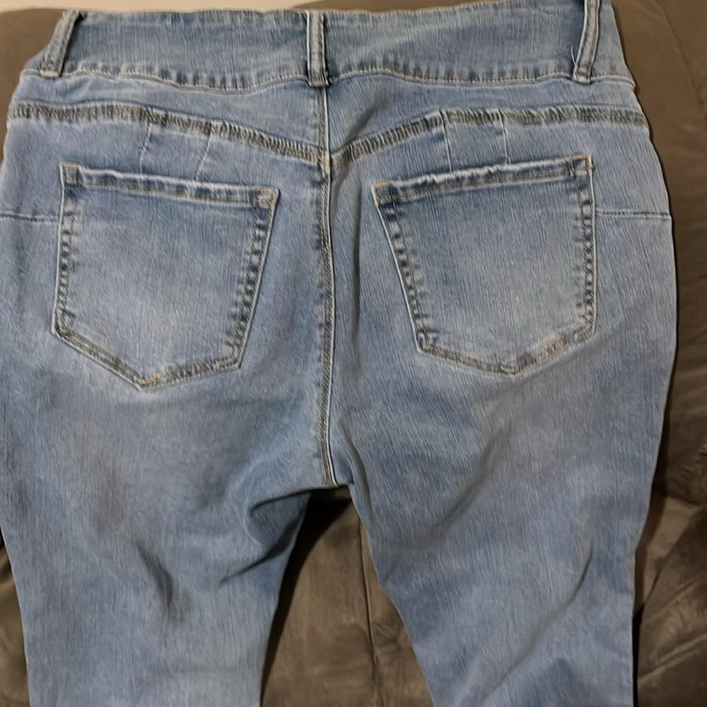 Womens New with tags Light Blue Jeans faded details HighRiseSkinny size 12petite - Picture 3 of 4